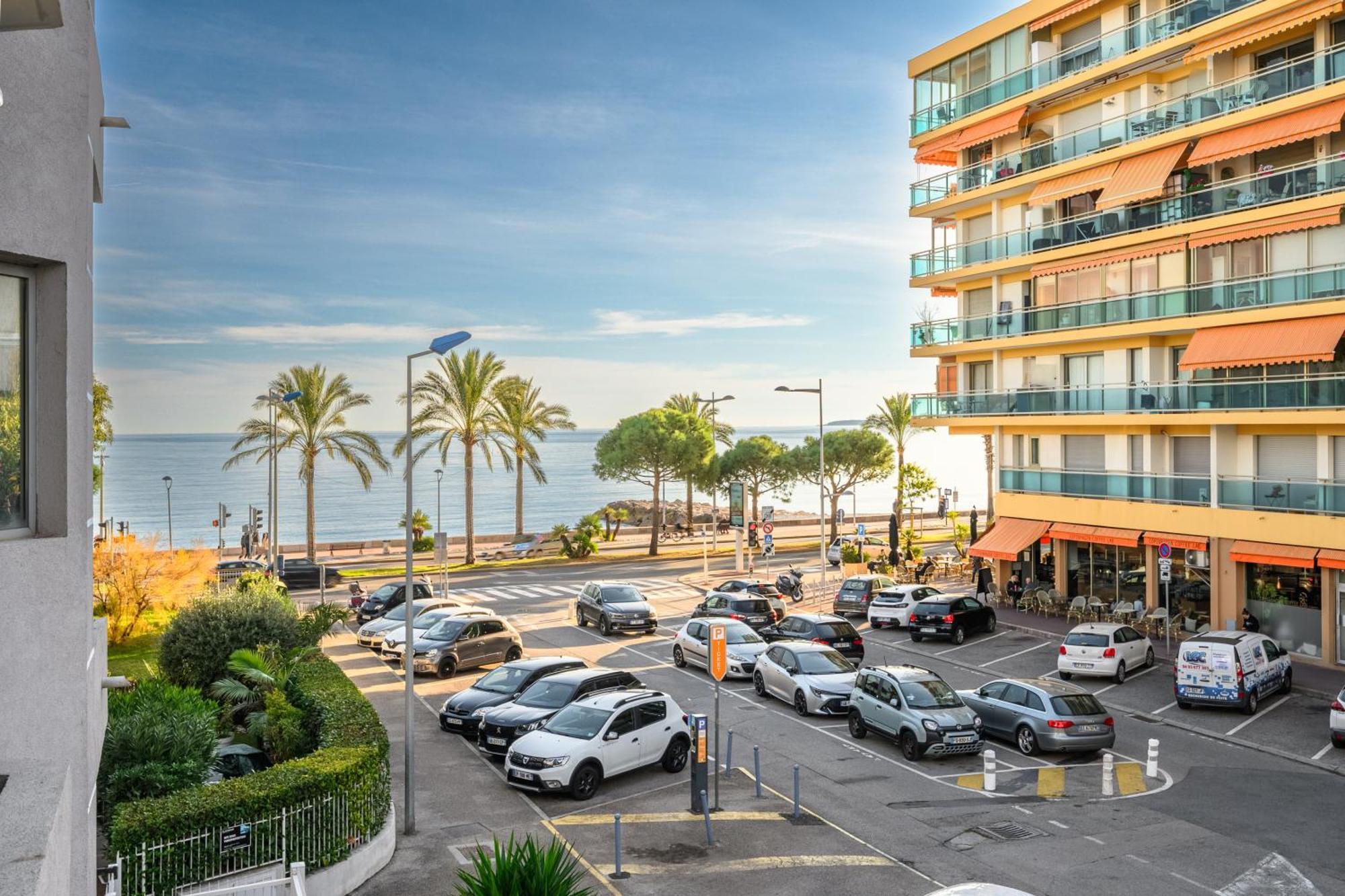 Appartement Bord De Mer « La Petite Ma-Line » Cagnes-sur-Mer Exteriör bild